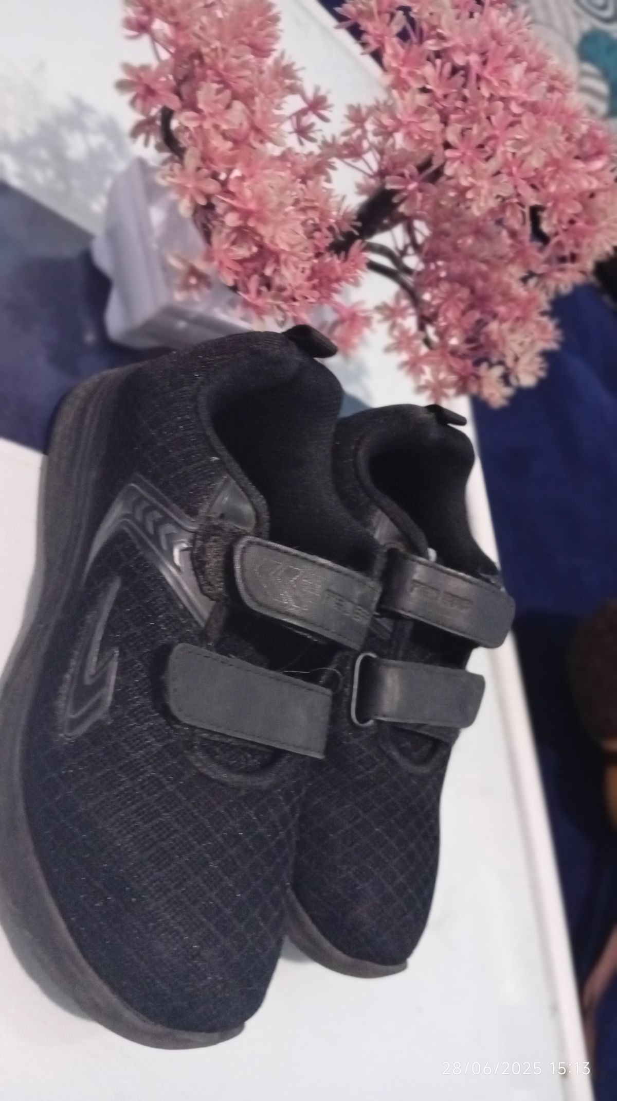 Sepatu Sekolah Anak
