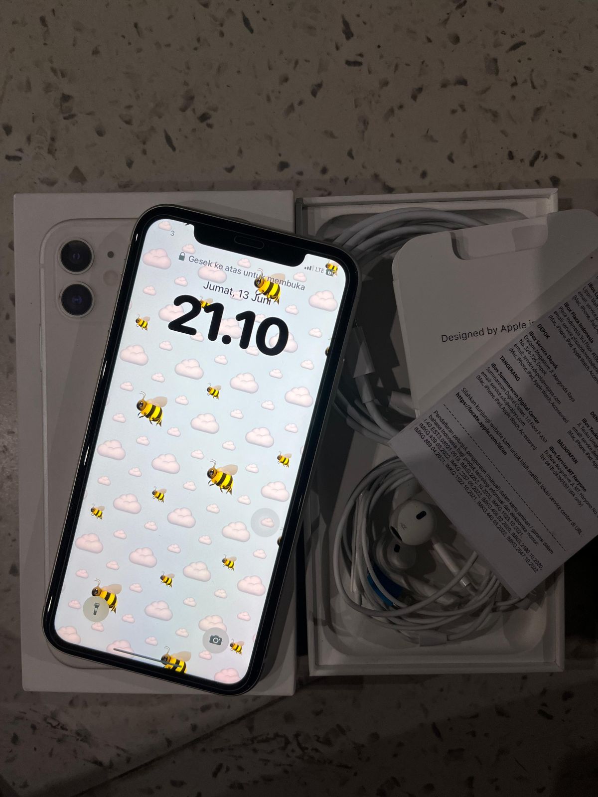 iPhone 11 64GB iBox