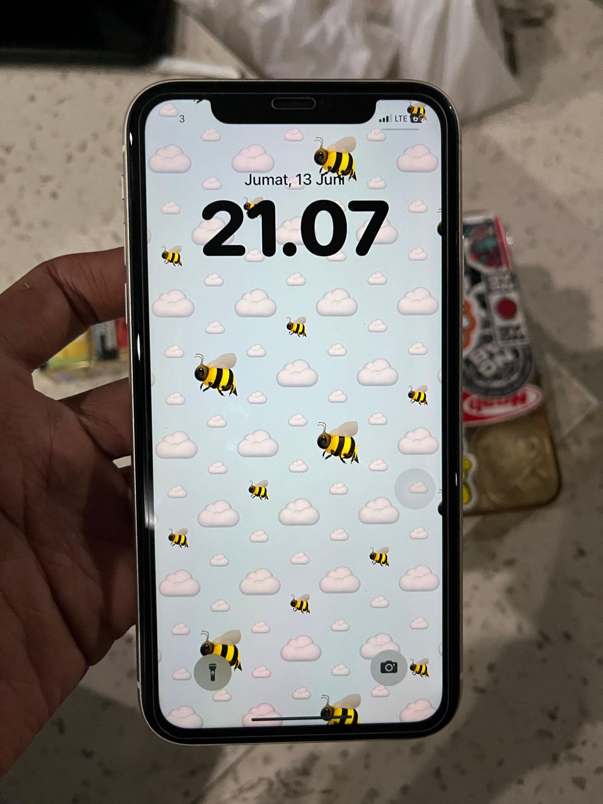 iPhone 11 64GB iBox