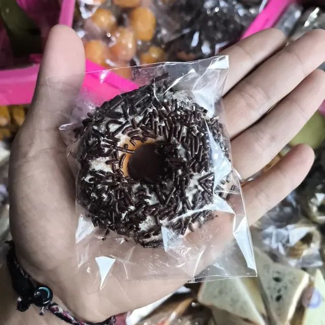 Donat Seres Coklat