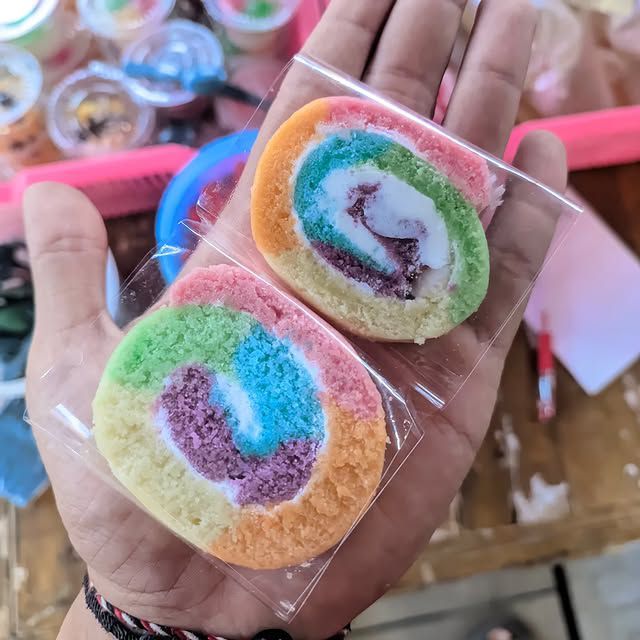 Roti Bolu Gulung Pelangi