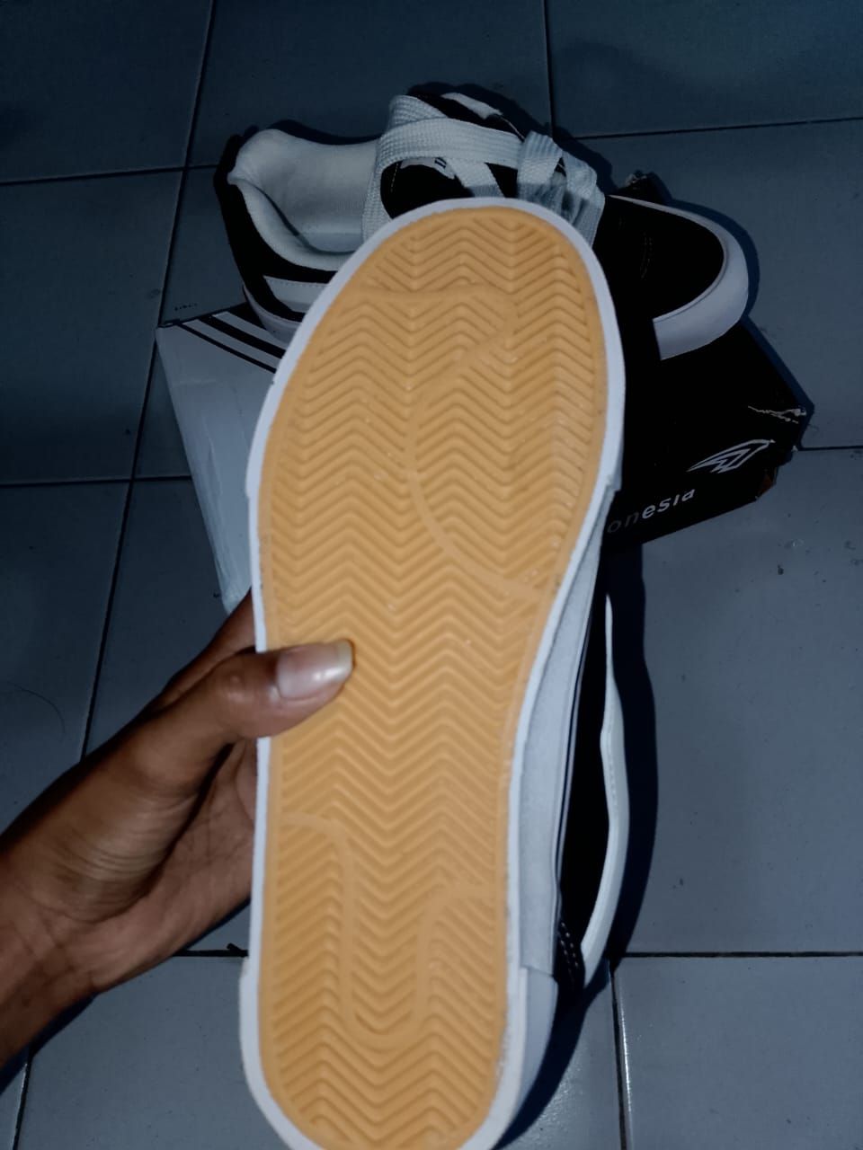 Sepatu Injury