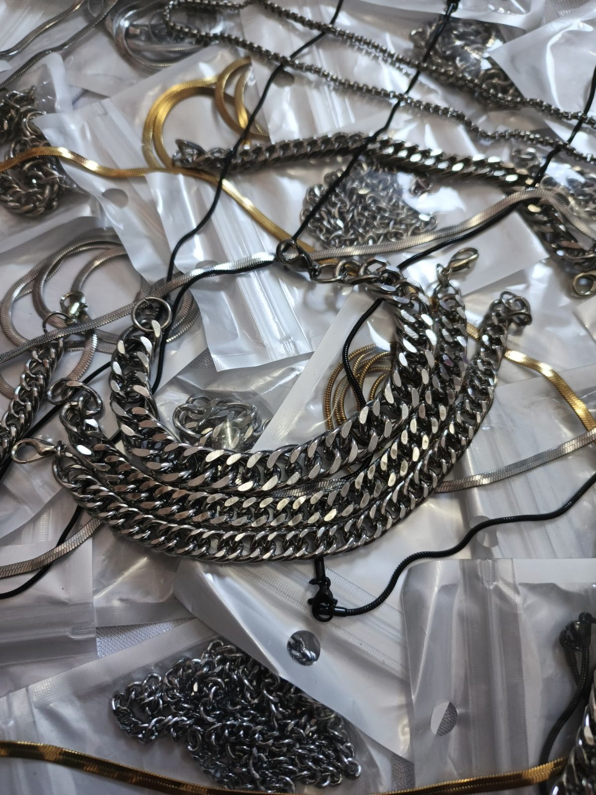 Gelang Titanium